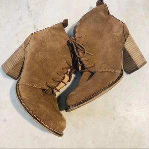 {Seychelles} Lace Up Boot